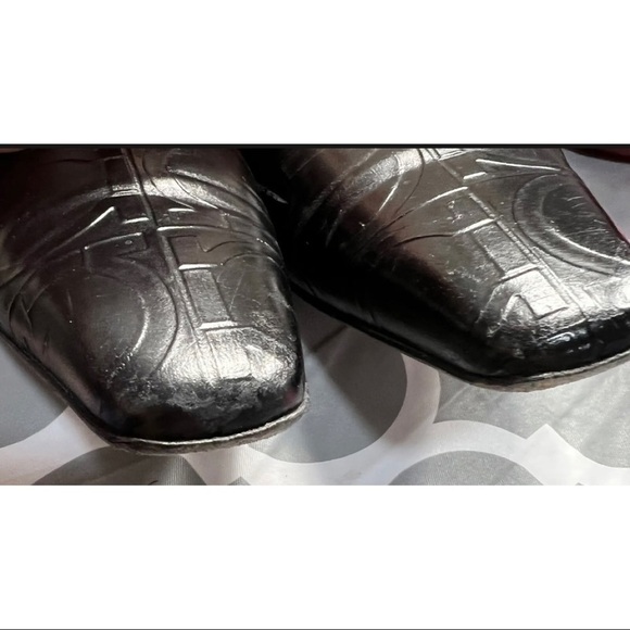 Salvatore Ferragamo Sz 6.5 AA Black Logo Horseshoe Embossed Square Toe Pumps - Picture 6 of 12